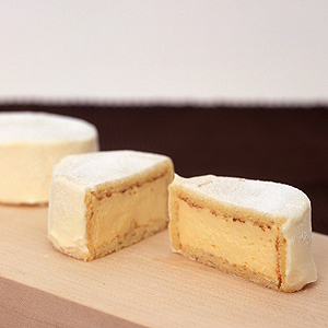 ≪ユーハイム・ノースハーベスト≫カマンベールチーズケーキ3個入（北海道限定）★（冷凍）